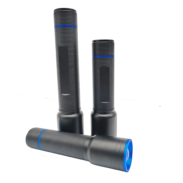 Nagy teljesítményű 2500 lumenes zseblámpa